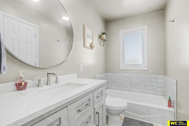 107 W 5 Street, Kennard, NE 68034