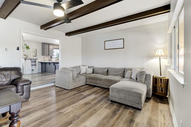 3326 Hartvickson Ln, Valley Springs, CA 95252