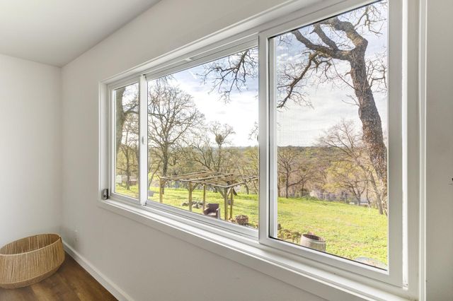 3326 Hartvickson Ln, Valley Springs, CA 95252