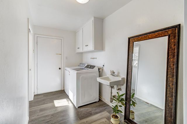 3326 Hartvickson Ln, Valley Springs, CA 95252