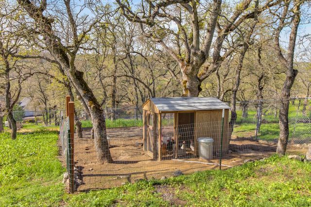 3326 Hartvickson Ln, Valley Springs, CA 95252