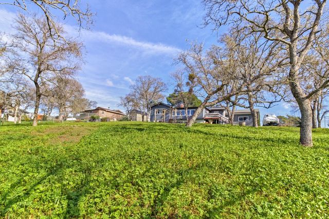 3326 Hartvickson Ln, Valley Springs, CA 95252