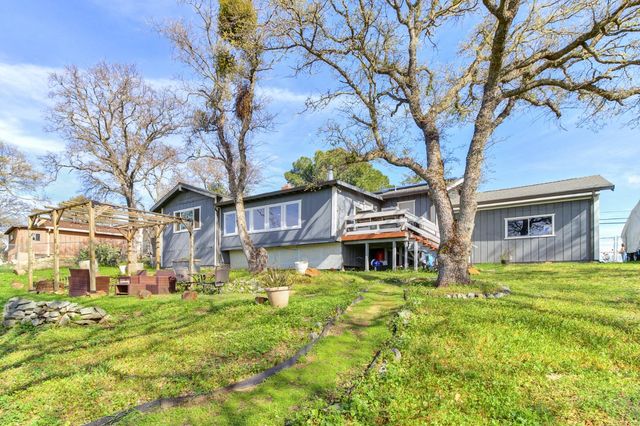 3326 Hartvickson Ln, Valley Springs, CA 95252