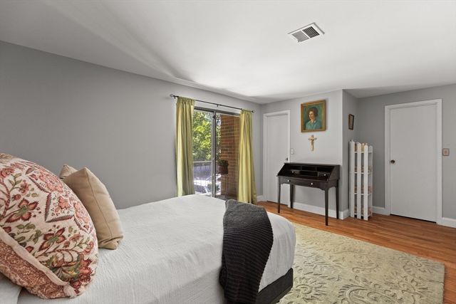 221 Oak St 18-24, Brockton, MA 02301