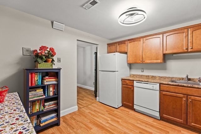 221 Oak St 18-24, Brockton, MA 02301
