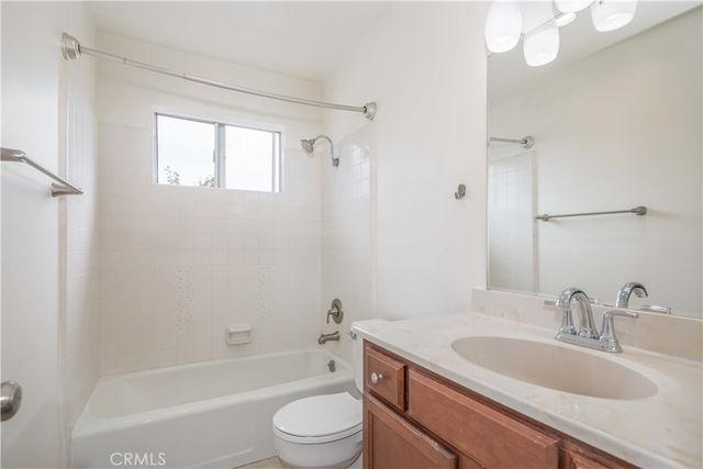 329 Orizaba Avenue 3, Long Beach, CA 90814