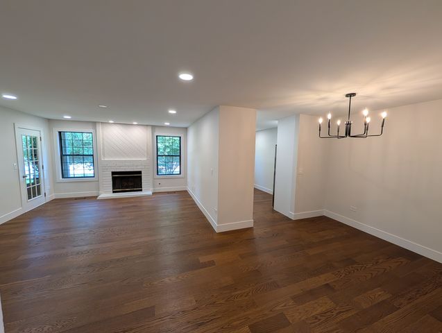 332 Essex Court 4, Wood Dale, IL 60191