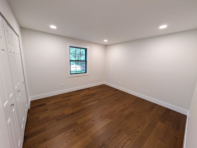 332 Essex Court 4, Wood Dale, IL 60191