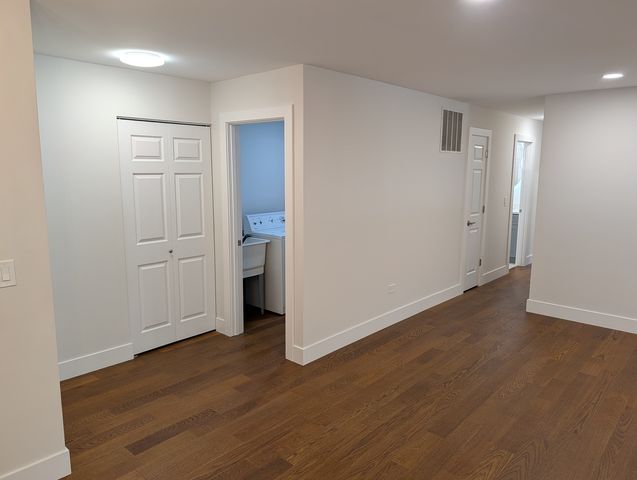 332 Essex Court 4, Wood Dale, IL 60191