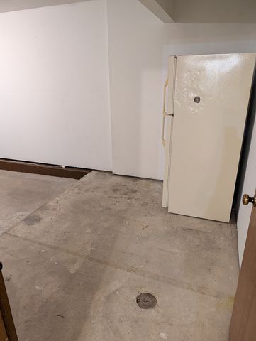332 Essex Court 4, Wood Dale, IL 60191