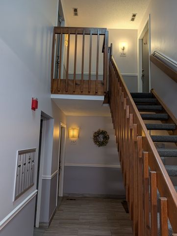 332 Essex Court 4, Wood Dale, IL 60191