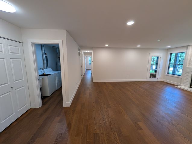 332 Essex Court 4, Wood Dale, IL 60191