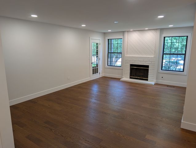332 Essex Court 4, Wood Dale, IL 60191