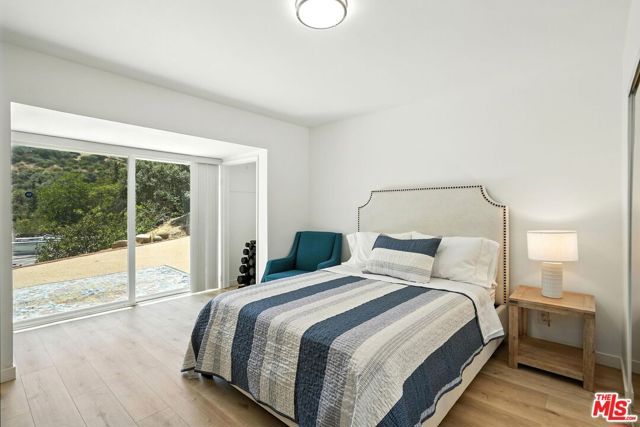 14858 Round Valley Drive, Sherman Oaks, CA 91403