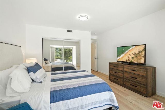 14858 Round Valley Drive, Sherman Oaks, CA 91403