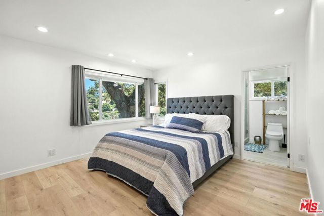 14858 Round Valley Drive, Sherman Oaks, CA 91403