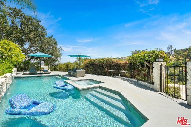 14858 Round Valley Drive, Sherman Oaks, CA 91403