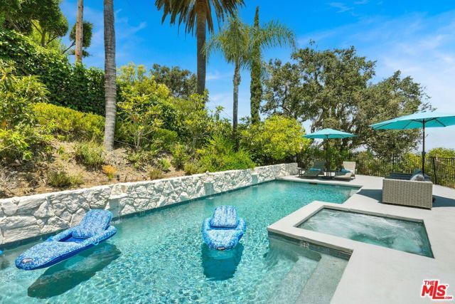 14858 Round Valley Drive, Sherman Oaks, CA 91403