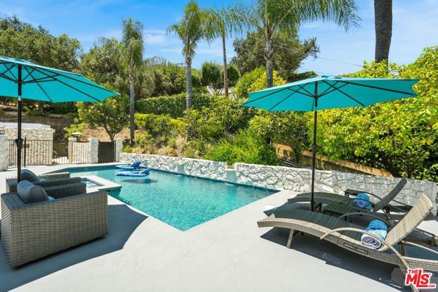 14858 Round Valley Drive, Sherman Oaks, CA 91403