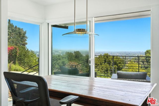 14858 Round Valley Drive, Sherman Oaks, CA 91403