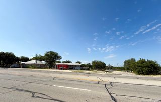 9702 State Highway 16, Pipe Creek, TX 78063