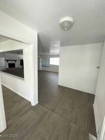 4560 Rancho Hills Drive, Las Vegas, NV 89119