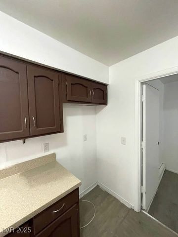 4560 Rancho Hills Drive, Las Vegas, NV 89119