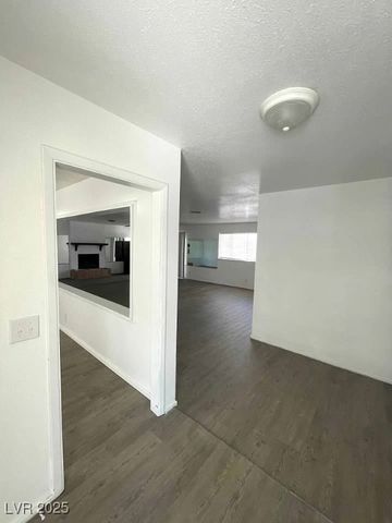 4560 Rancho Hills Drive, Las Vegas, NV 89119