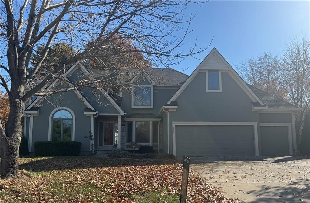 4617 NW Birkdale Court, Lee's Summit, MO 64064