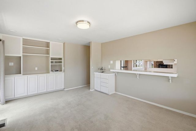 9 Sommerset Vale, Monterey, CA 93940