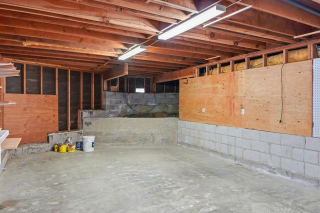 9 Sommerset Vale, Monterey, CA 93940