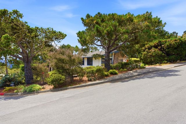 9 Sommerset Vale, Monterey, CA 93940