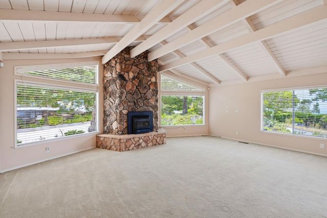 9 Sommerset Vale, Monterey, CA 93940