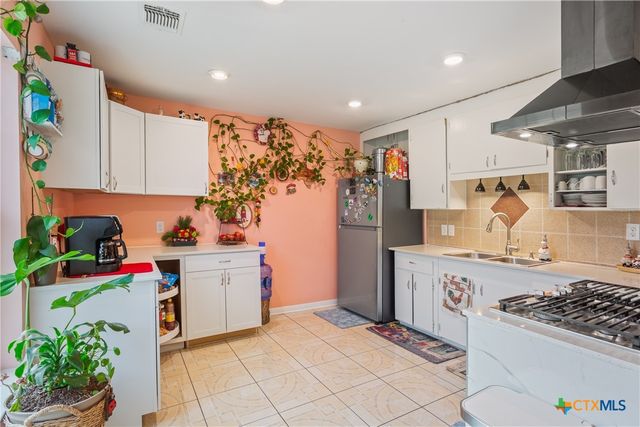 50 Dusty Dam Road, Coupland, TX 78615