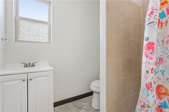 50 Dusty Dam Road, Coupland, TX 78615