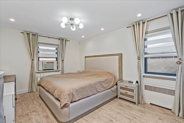 7343 217th Street 366B1, Oakland Gardens, NY 11364