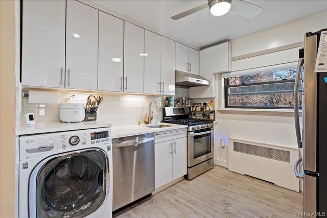 7343 217th Street 366B1, Oakland Gardens, NY 11364