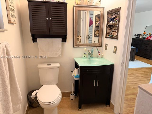 6641 NW 174th Ter, Hialeah, FL 33015