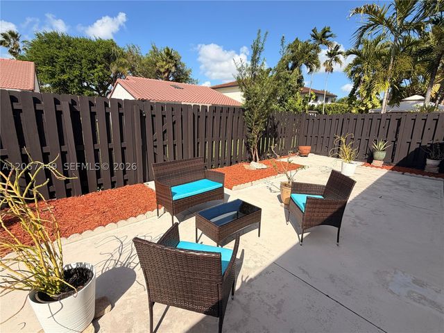 6641 NW 174th Ter, Hialeah, FL 33015