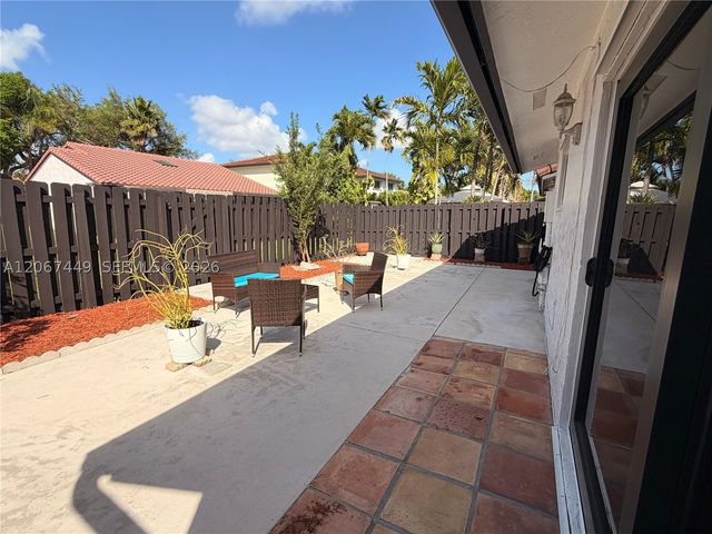 6641 NW 174th Ter, Hialeah, FL 33015