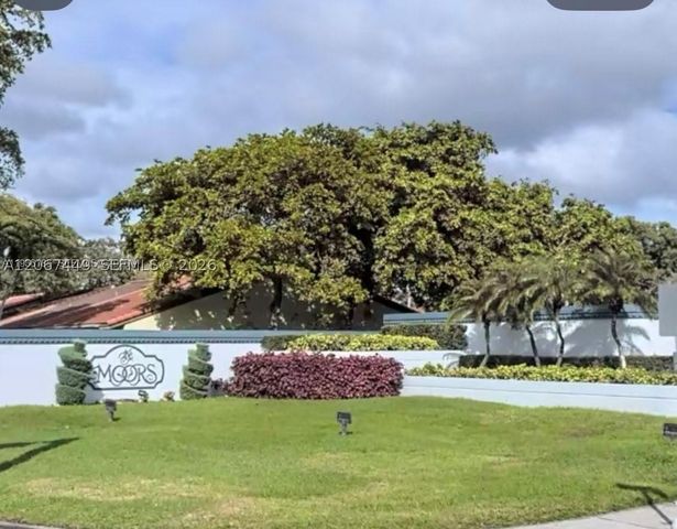 6641 NW 174th Ter, Hialeah, FL 33015