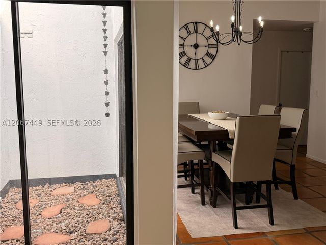 6641 NW 174th Ter, Hialeah, FL 33015