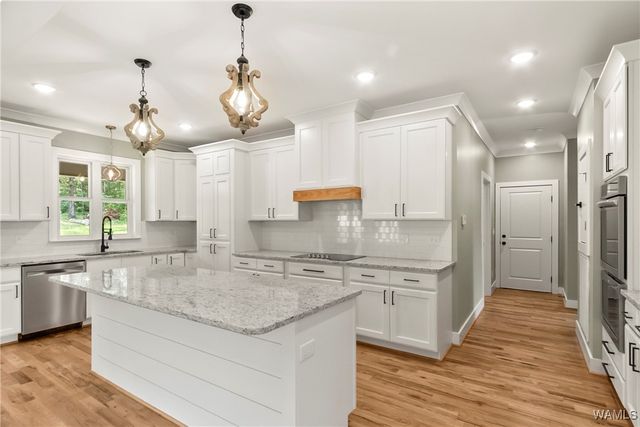 16246 Holly Springs, Northport, AL 35475