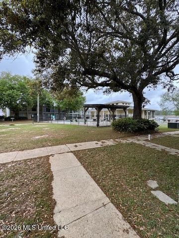 3230 Cumberland Road, 35, Ocean Springs, MS 39564