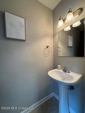 3230 Cumberland Road, 35, Ocean Springs, MS 39564