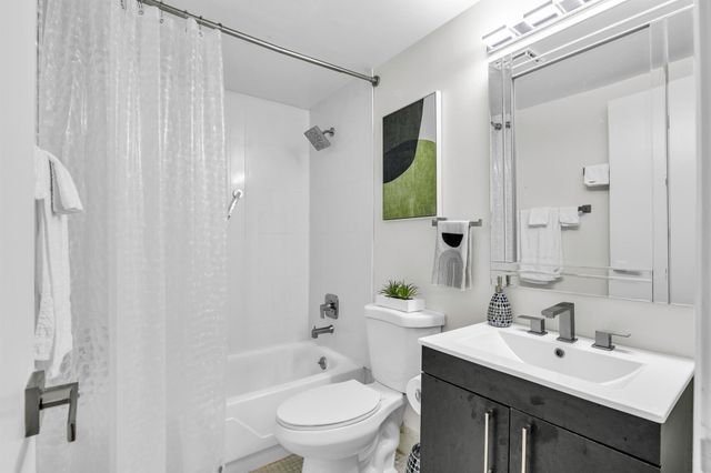 302 Norwich M, West Palm Beach, FL 33417