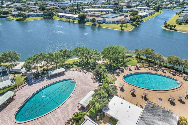 302 Norwich M, West Palm Beach, FL 33417