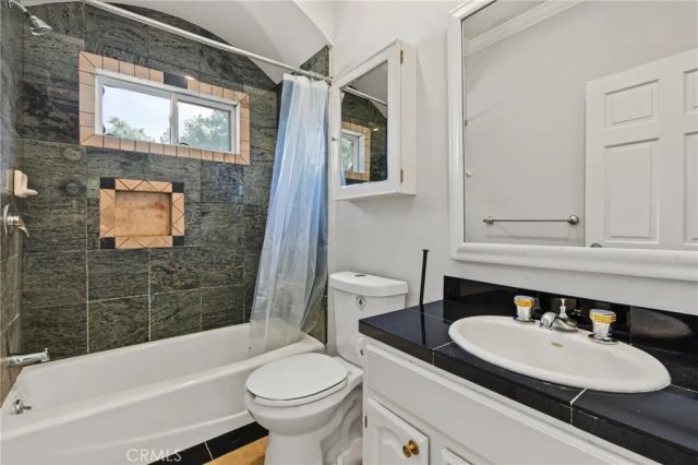4628 Seratt Place, Valley Village, CA 91607
