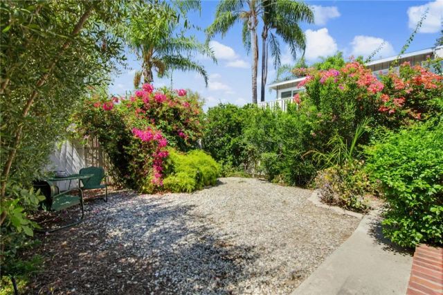 4628 Seratt Place, Valley Village, CA 91607