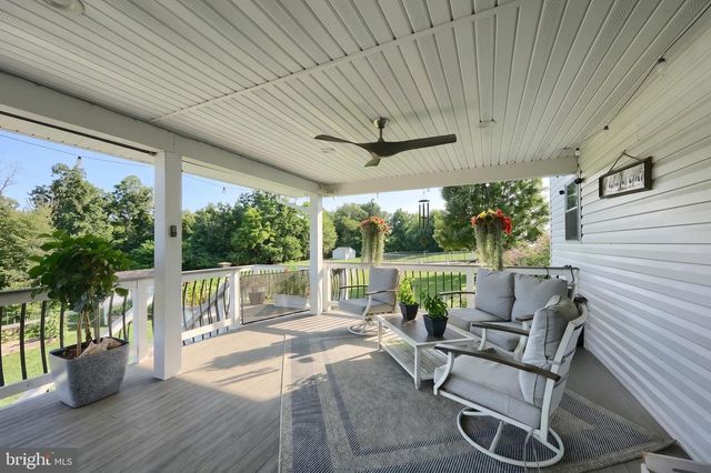 1018 TRINITY RD, Felton, PA 17322